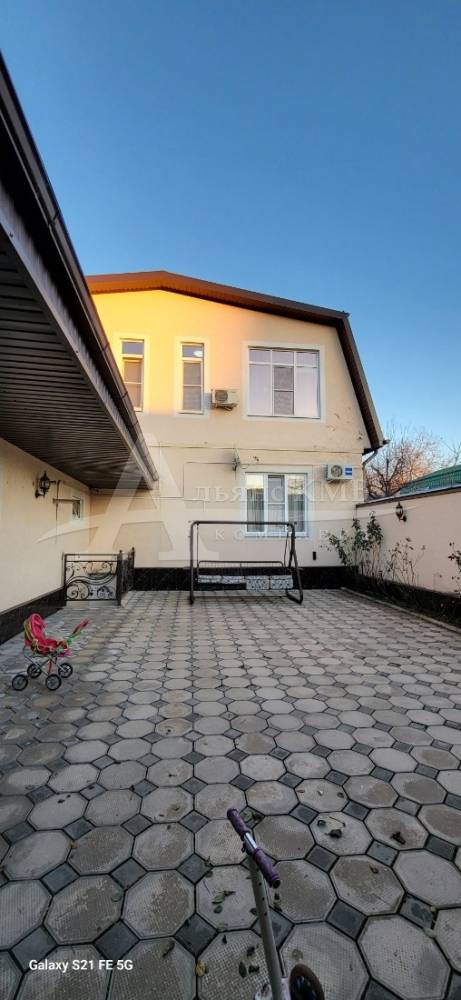 Ставропольский край, Пятигорск, Телефонная ул.; Дом 360м² на участке 5 сот. 2/2 эт.