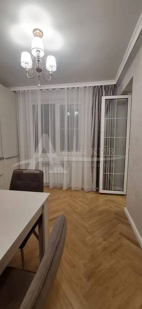 photo_5368415327517085838_y