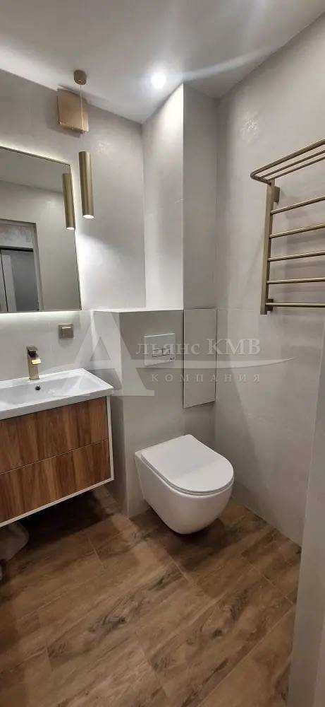 photo_5368415327517085846_y