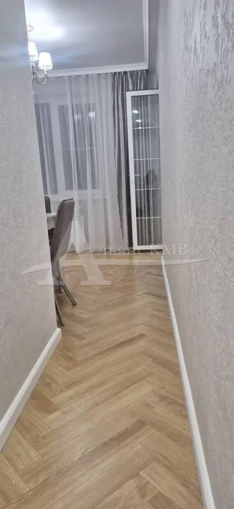 photo_5368415327517085831_y