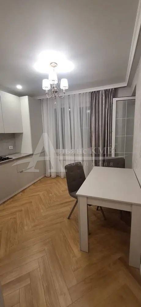 photo_5368415327517085843_y