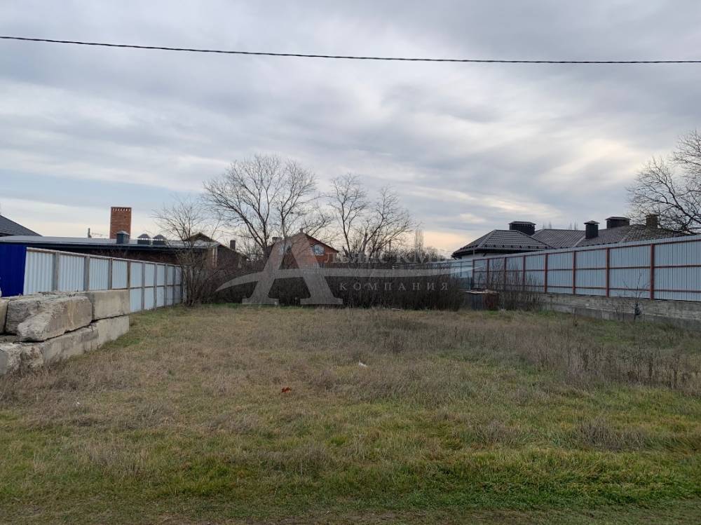 Ставропольский край, Георгиевск, Вершинина ул.; Участок на участке 6 сот.