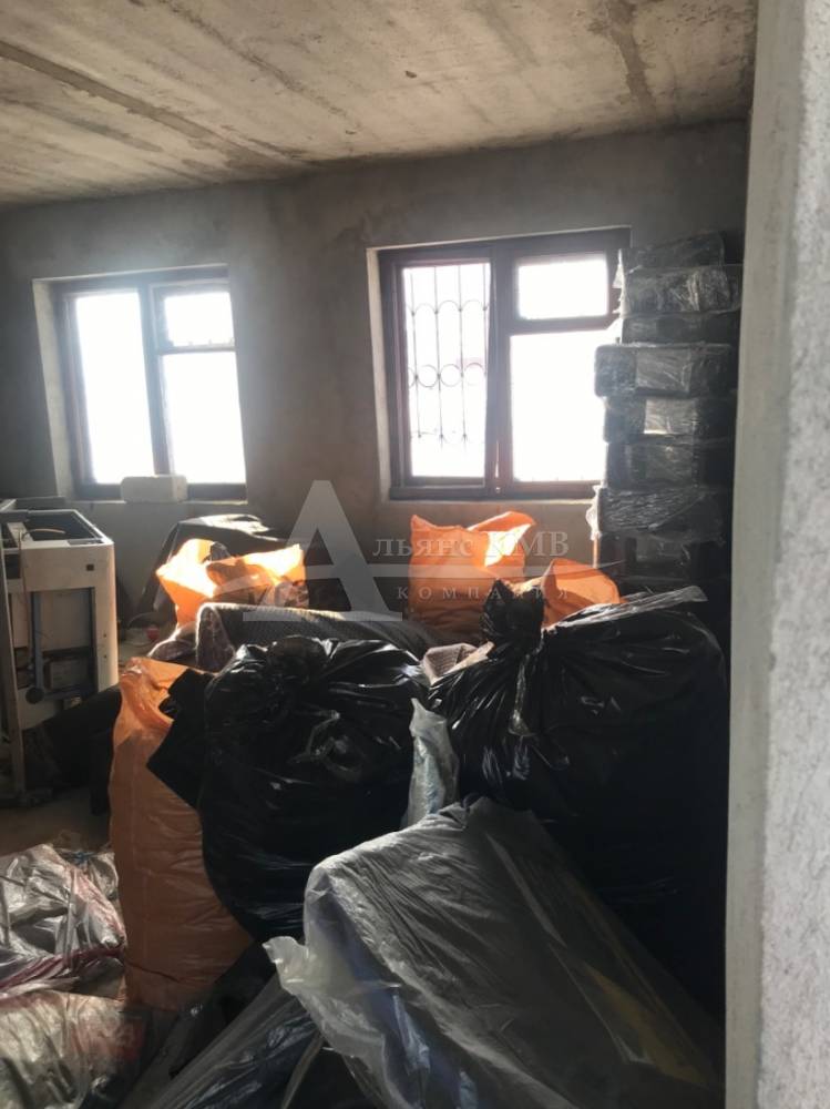 3119f517-d9c4-40ce-a141-839f2331da09