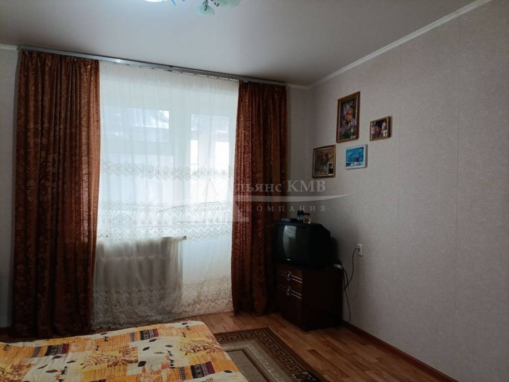 photo_5445092777357152225_y