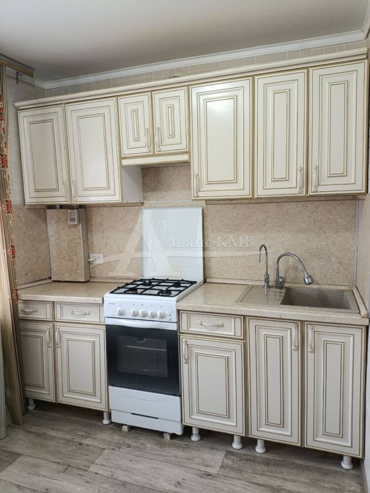 photo_5445092777357152167_y