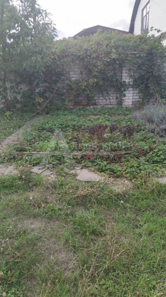 Ставропольский край, Иноземцево п., Садовая ул.; Участок на участке 5 сот.