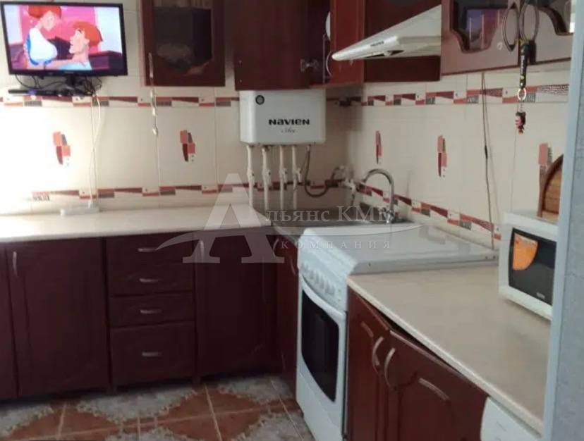 Ставропольский край, Георгиевск, Володарского пер.; Дом 205м² на участке 6,70 сот. 2/2 эт.