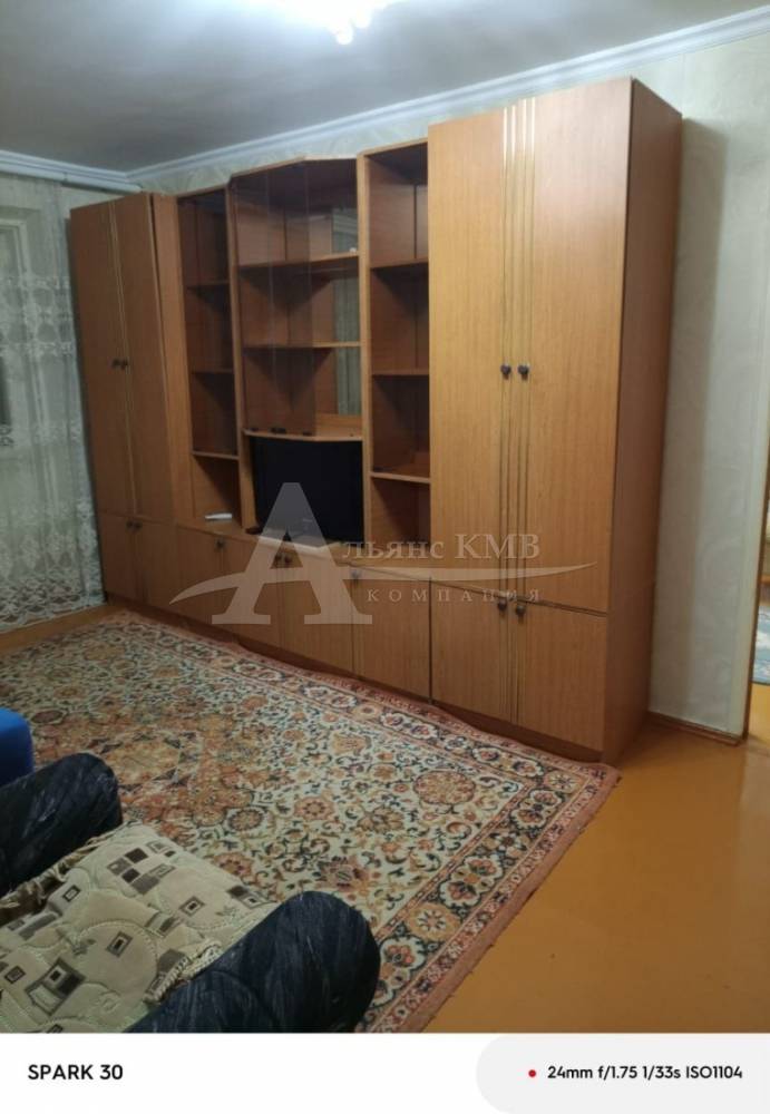 photo_5467483090411261235_y