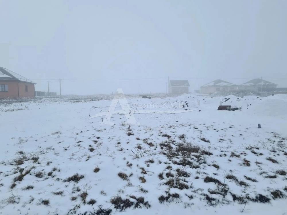 Ставропольский край, Георгиевск, Лазурная ул.; Участок на участке 6 сот.