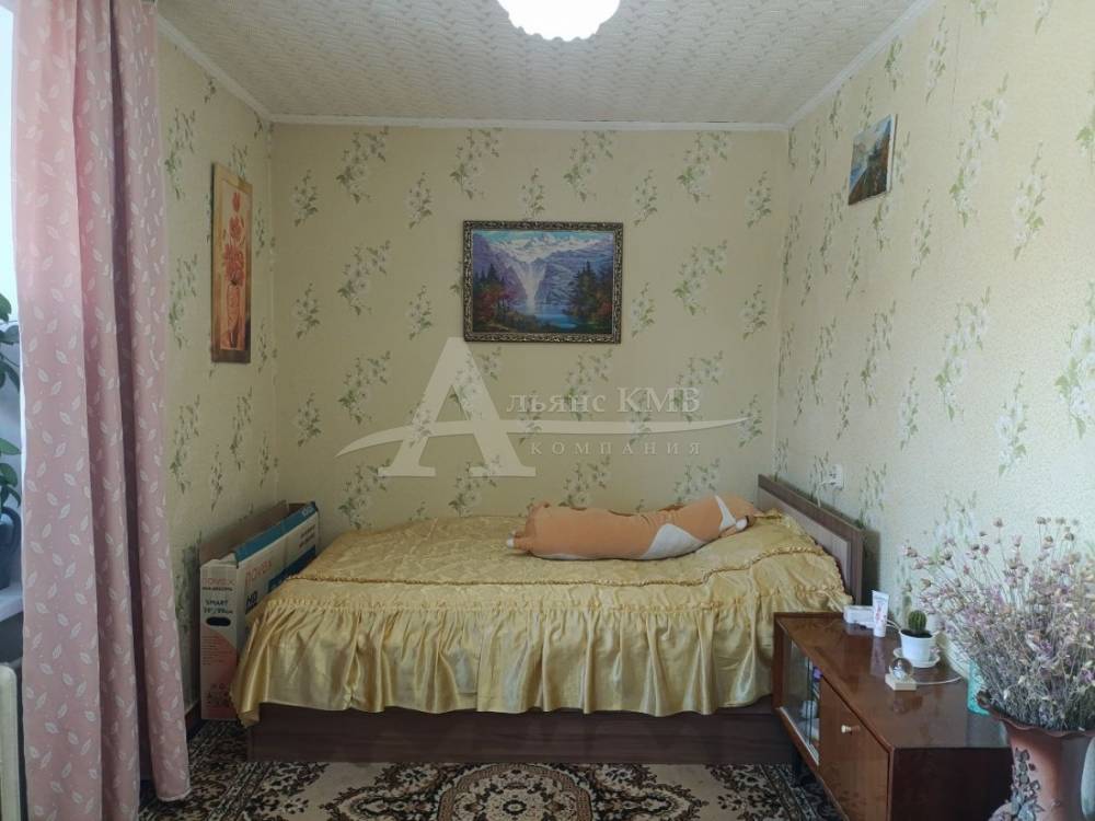 photo_5467641248286970190_y