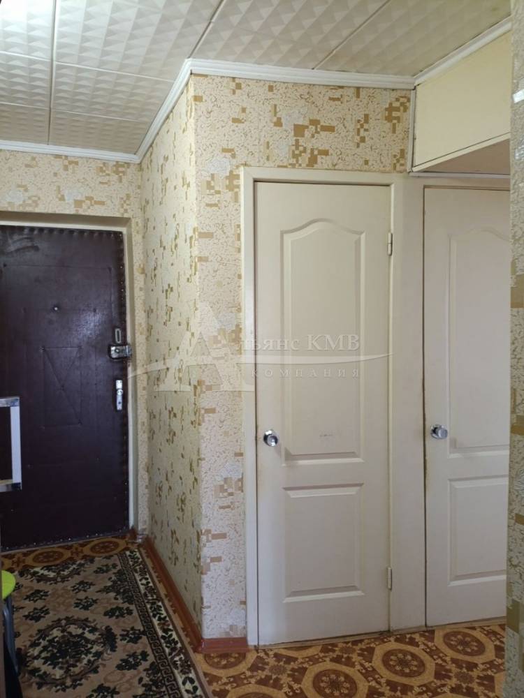 photo_5467641248286970195_y