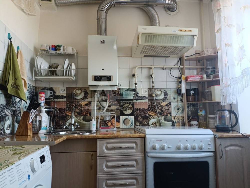 photo_5467641248286970208_y