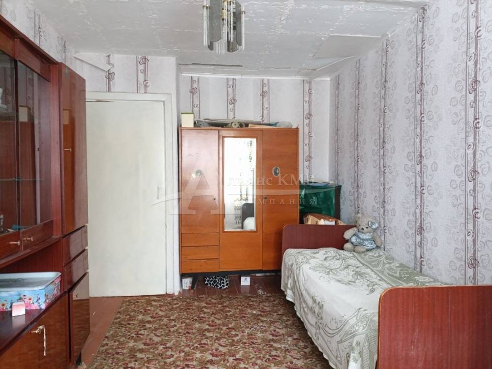 photo_5469893048100655313_y