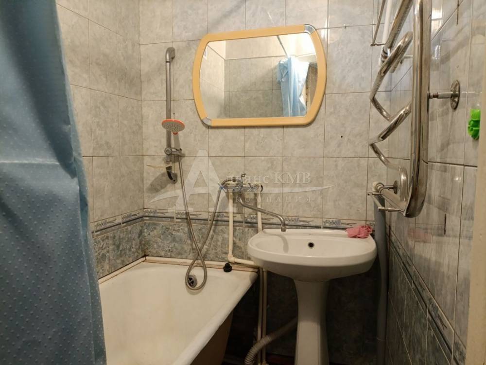 photo_5192942170896272402_y