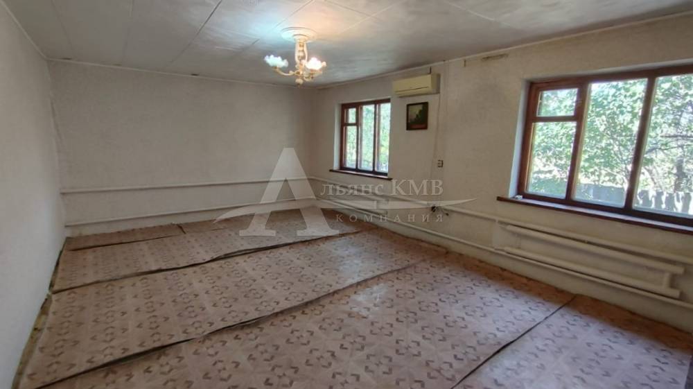 Ставропольский край, Георгиевск, Гагарина ул.; Дом 90м² на участке 8 сот. 1 эт.