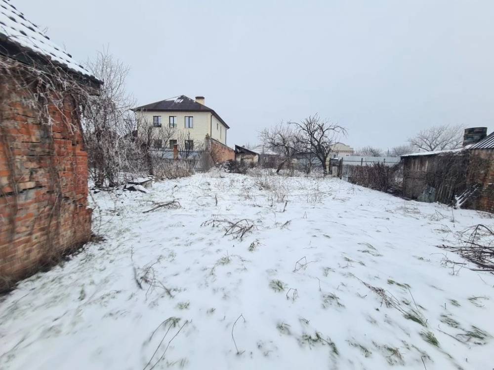 Ставропольский край, Георгиевск, Кирова ул.; Участок на участке 5 сот.