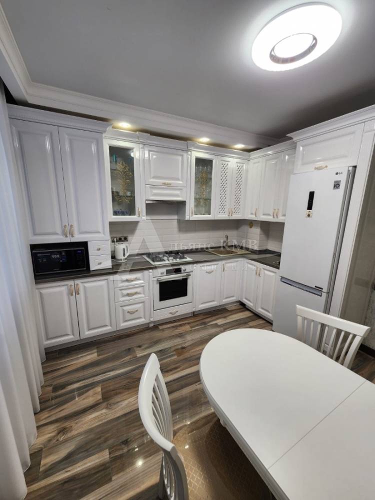 1b9a600c-675e-44e5-8460-c06764b82860