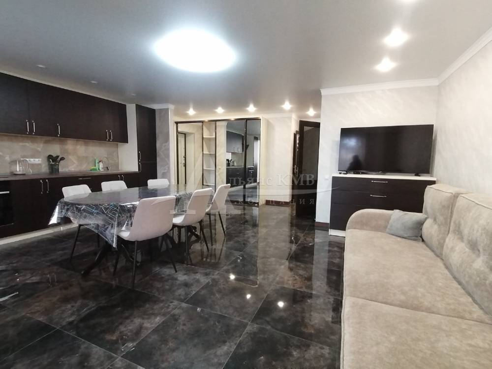 Ставропольский край, Кисловодск, Украинская ул.; Квартира 61,30м² 1/6 эт.