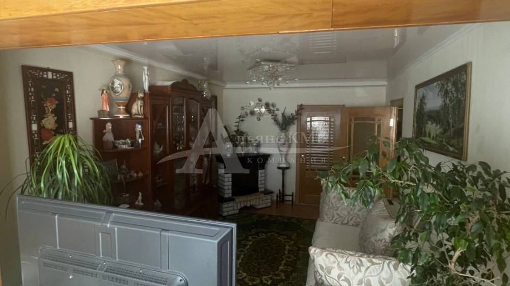 Ставропольский край, Кисловодск, Азербайджанская ул.; Квартира 60м² 1/6 эт.