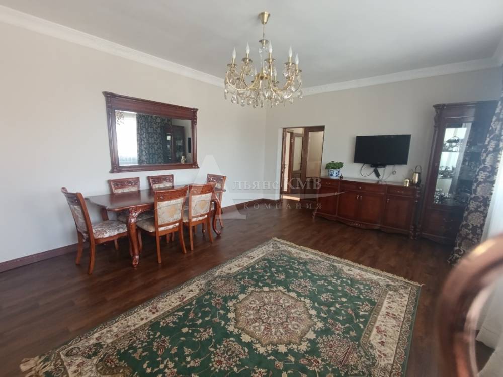 Ставропольский край, Кисловодск, Ксении Ге ул.; Дом 277м² на участке 4 сот. 2/2 эт.