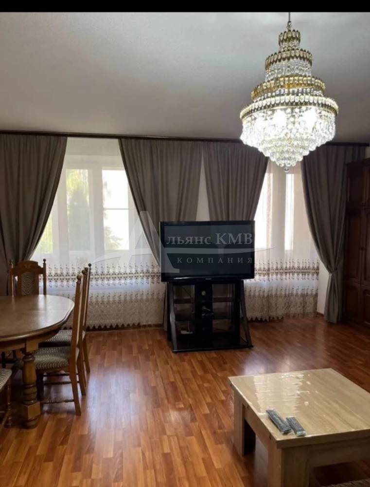 Ставропольский край, Пятигорск, Розы Люксембург ул.; Квартира 120м² 2/6 эт.