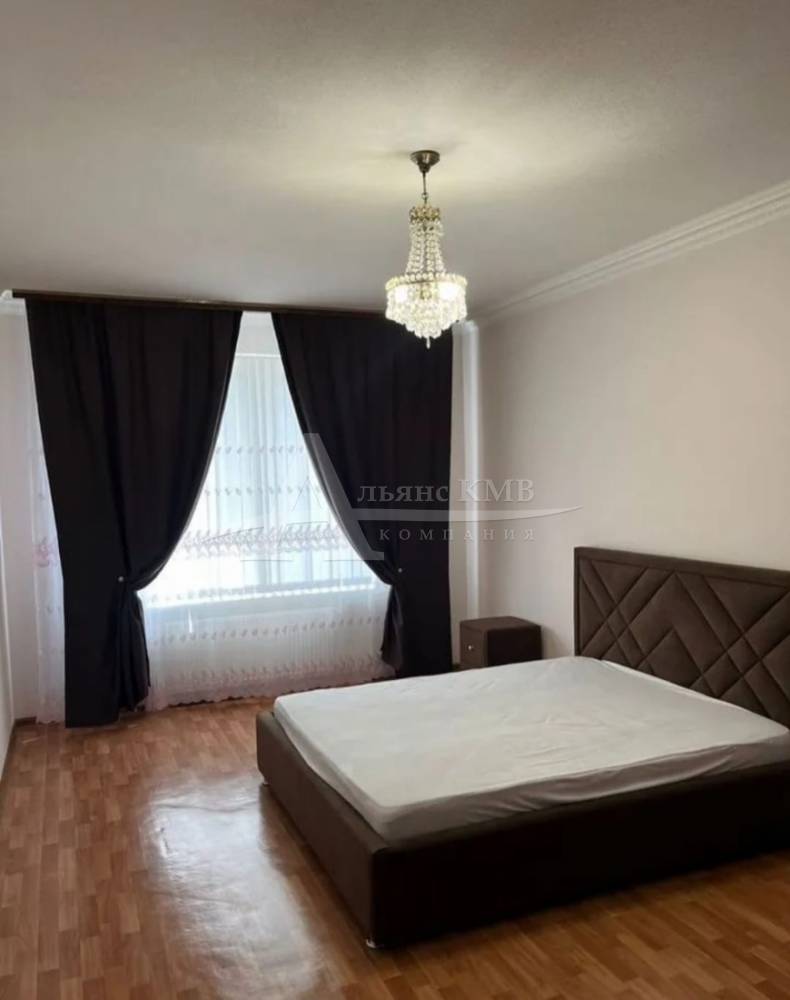 70edd1fa-8999-4537-b4b9-3c626582b803