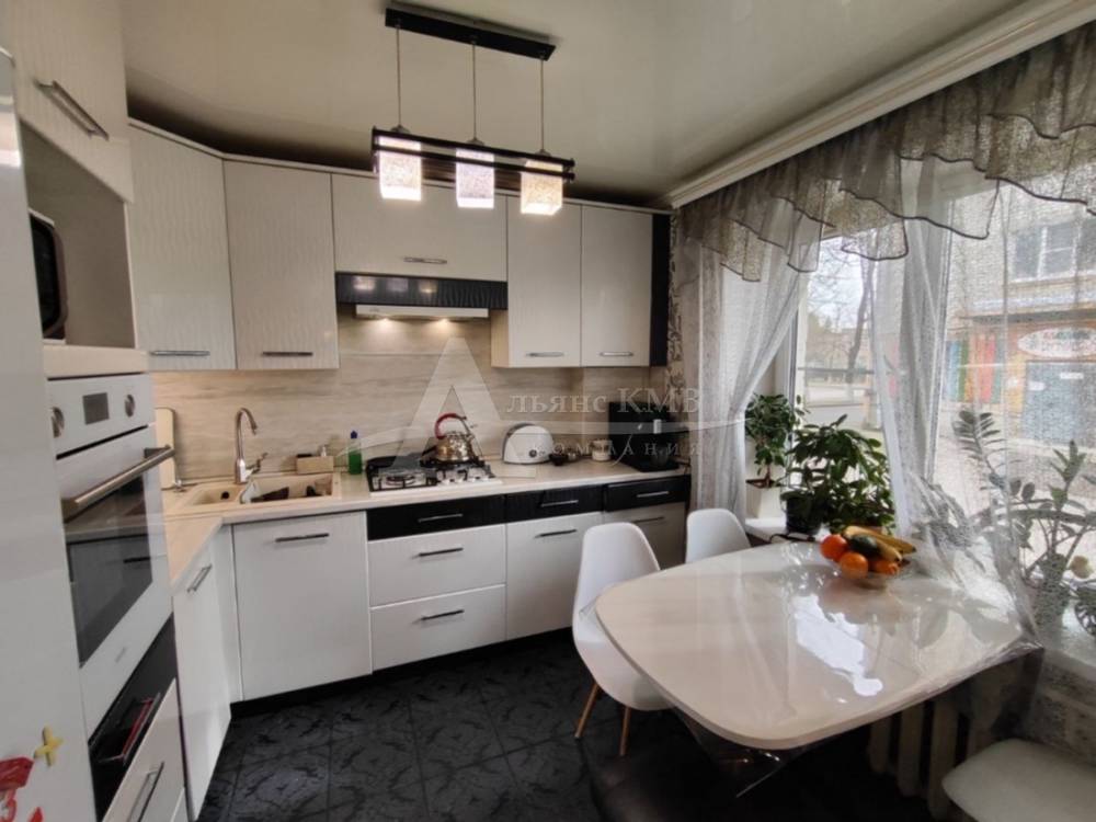 c1da5fb0-6d54-46d4-8a51-ded37fe389de