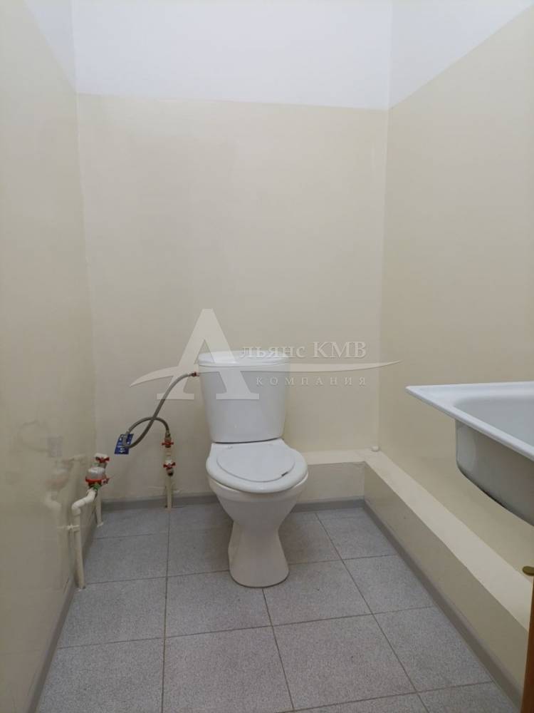 photo_5233490570590754158_y