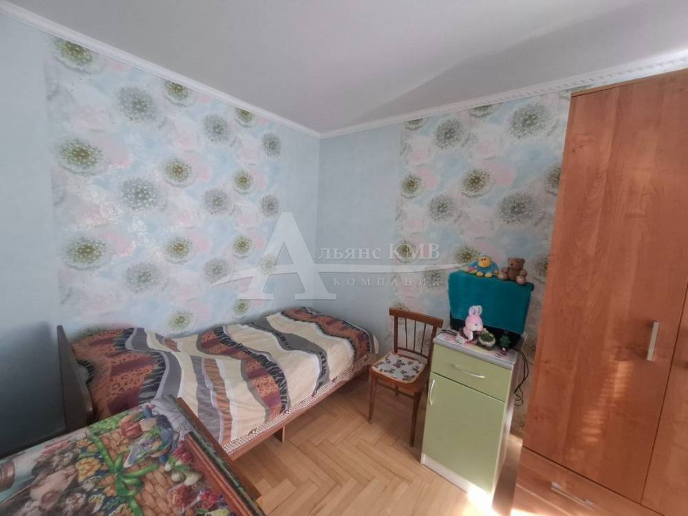 photo_5238217718970913387_y