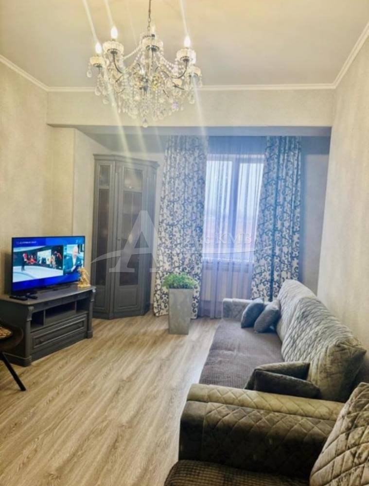 Ставропольский край, Кисловодск, Декабристов ул.; Квартира 70м² 2/5 эт.