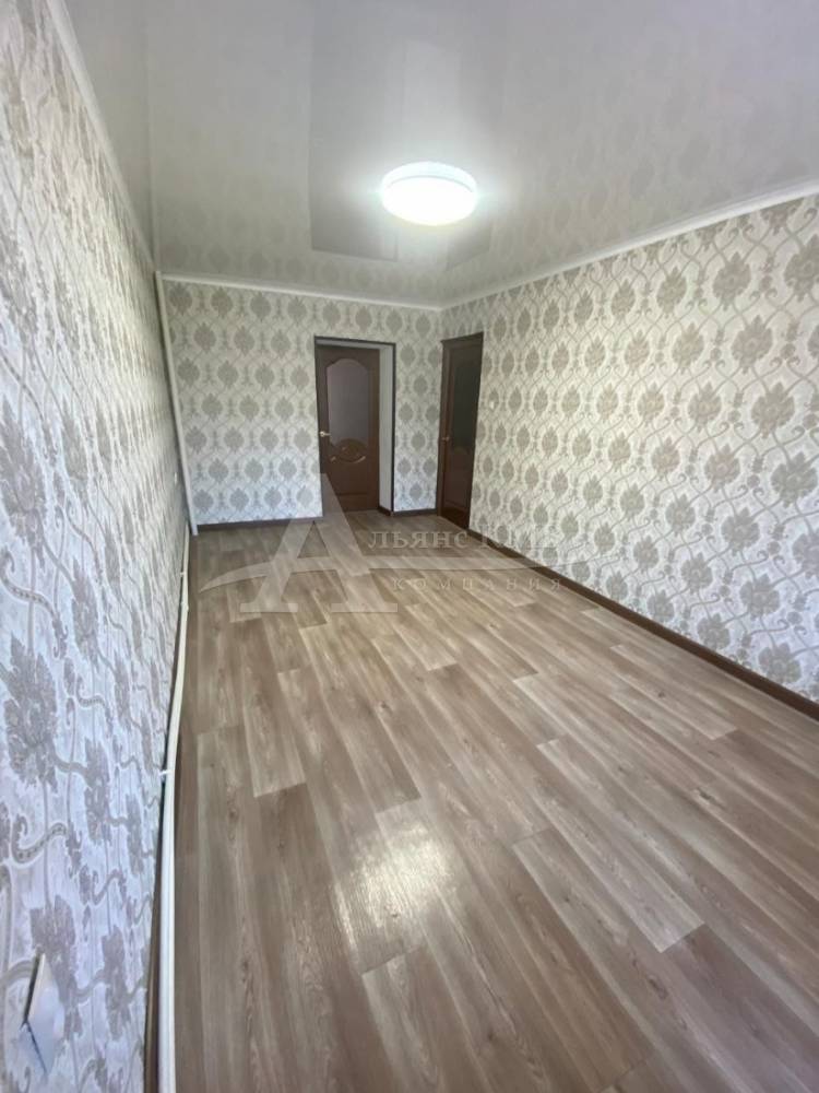 photo_5256124099052900909_y