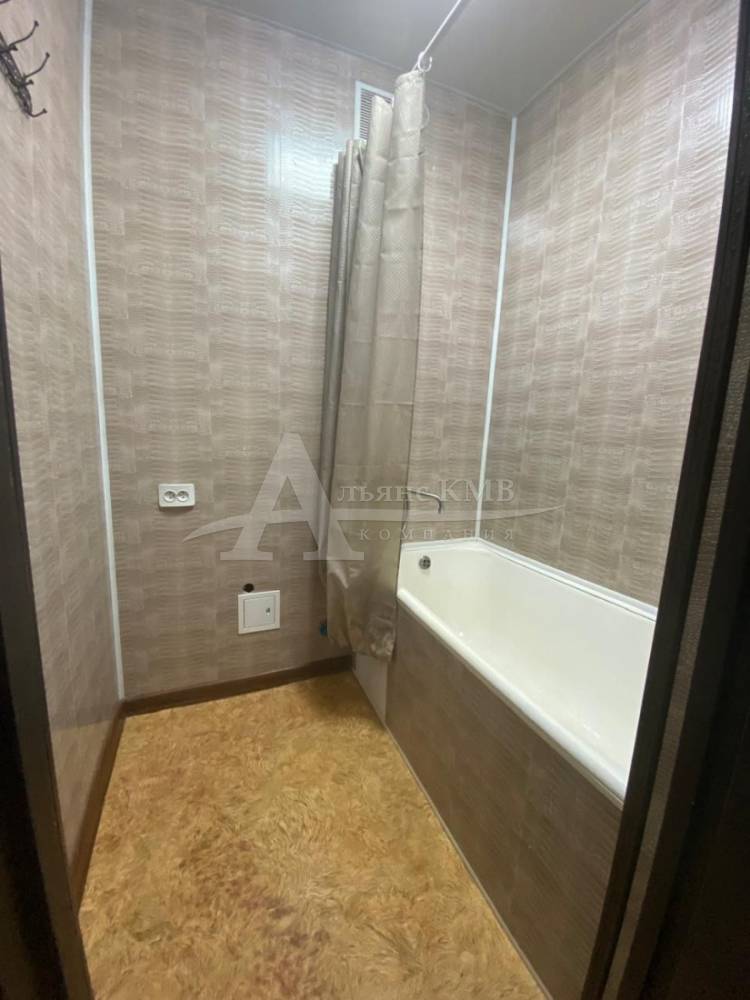 photo_5256124099052900920_y