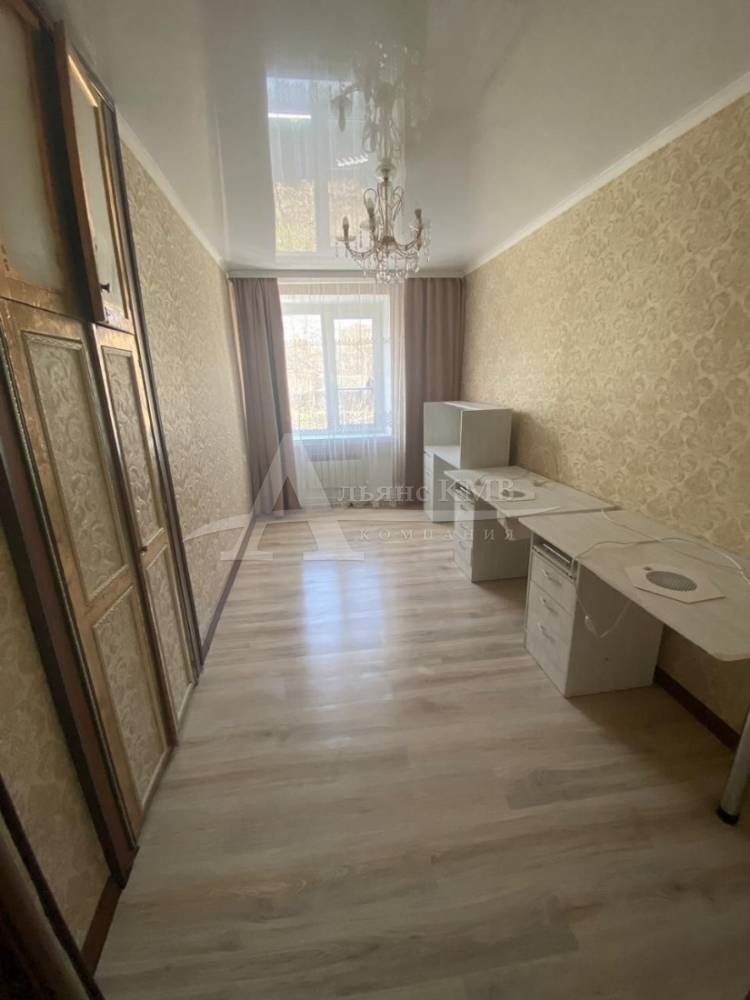 photo_5256124099052900924_y