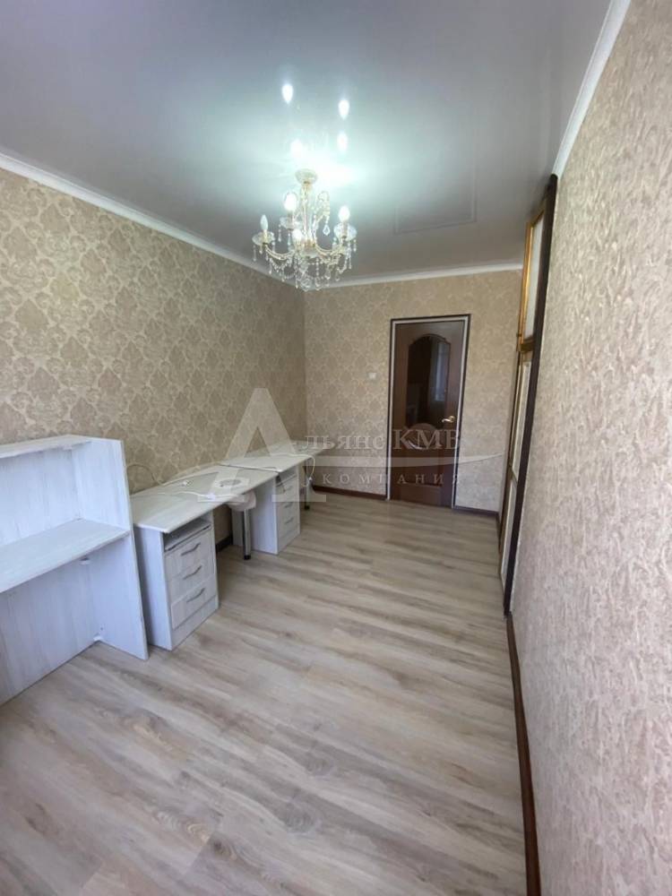 photo_5256124099052900907_y