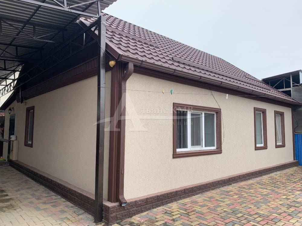 Ставропольский край, Георгиевск, Московская ул.; Дом 63,40м² на участке 16 сот. 1/1 эт.