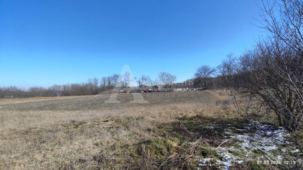 Ставропольский край, Ессентуки, Садовая ул.; Участок на участке 20 сот.