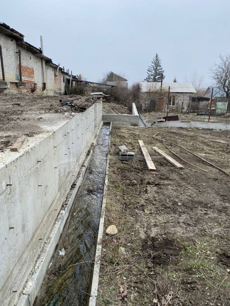 06ade80c-9a2a-49ed-833a-21c51767ec14