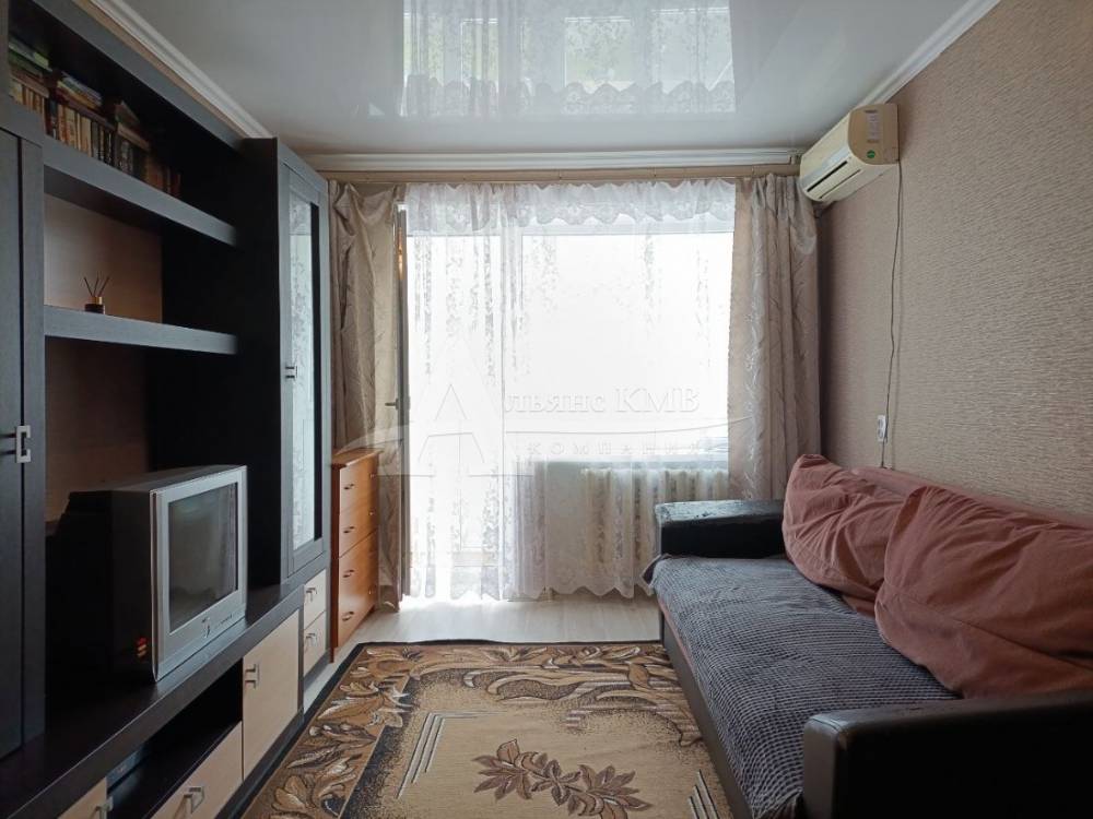 photo_5323508961946309507_y