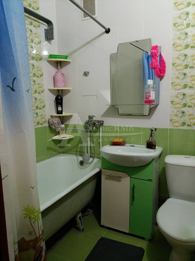 photo_5323508961946309498_y