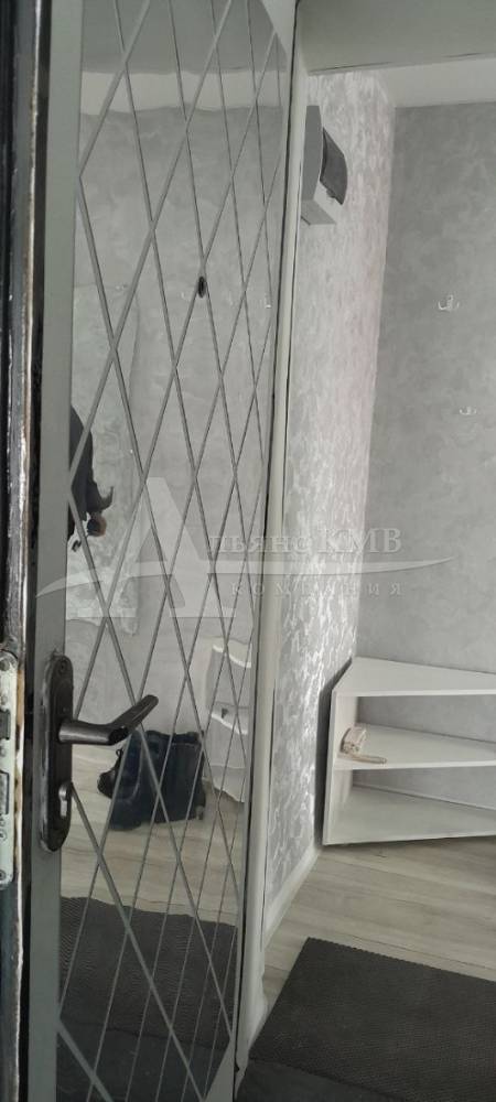 photo_5276037852359760047_y