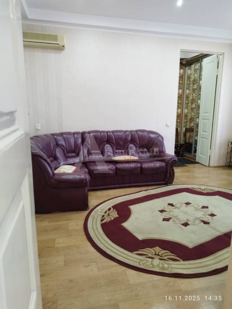 Ставропольский край, Пятигорск, Университетская ул.; Квартира 58м² 2/2 эт.