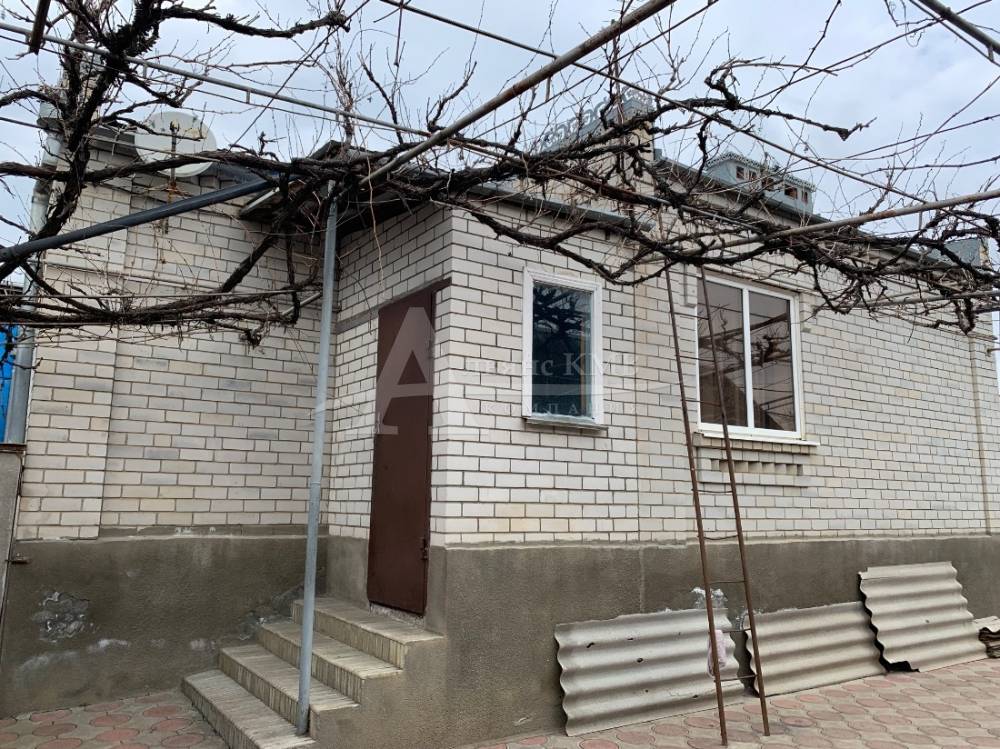 Ставропольский край, Георгиевск, Нахимова ул.; Дом 96м² на участке 9 сот. 1/1 эт.