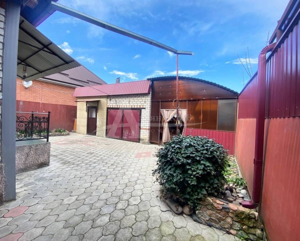 Ставропольский край, Новопавловск, Садовая ул.; Дом 67,70м² на участке 6,10 сот. 1 эт.