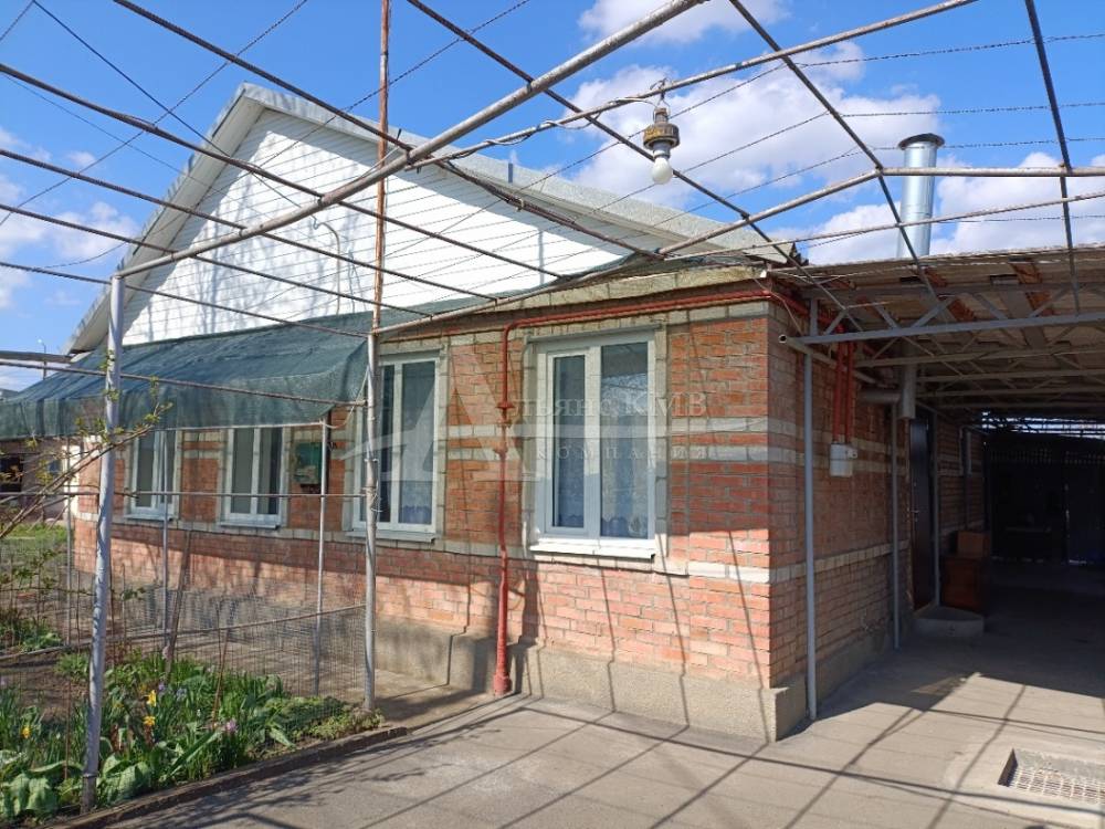 Ставропольский край, Георгиевск, Зелёная ул.; Дом 65м² на участке 6 сот. 1/1 эт.