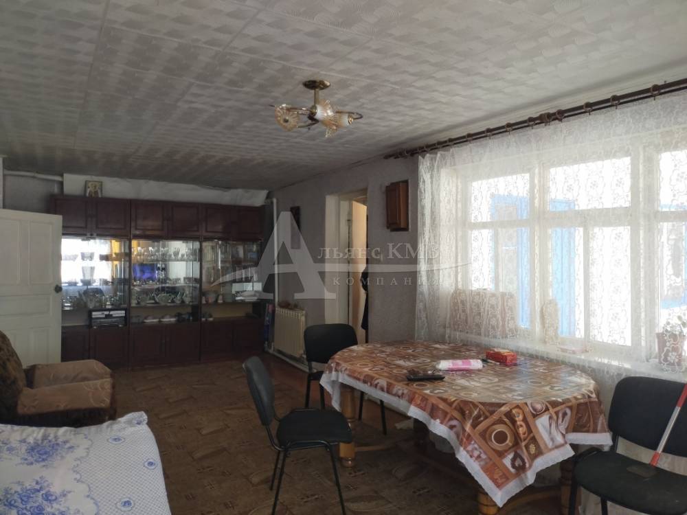 Ставропольский край, Георгиевск, Гагарина ул.; Дом 151м² на участке 12 сот. 1 эт.
