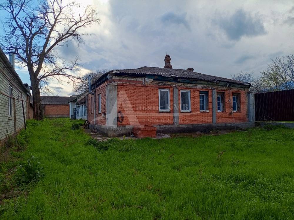 Ставропольский край, Георгиевск, Лермонтова ул.; Дом 118м² на участке 10,57 сот. 1 эт.