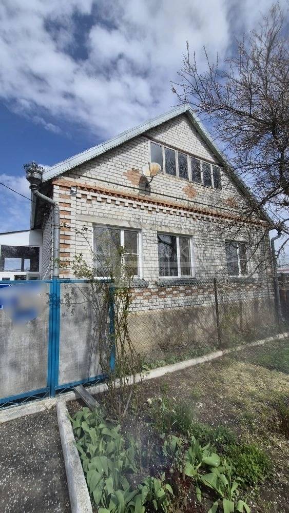 Ставропольский край, Георгиевск, Ленина ул.; Дом 90м² на участке 10 сот. 1/2 эт.