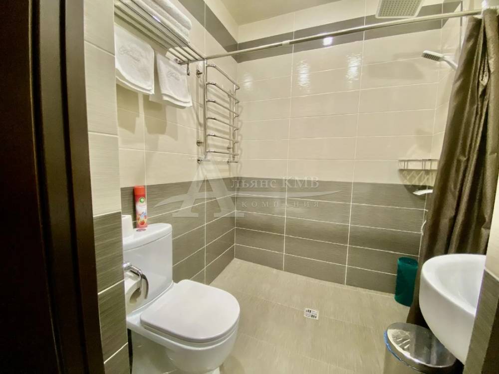 e1087914-37d7-4626-afe8-38a7a536dfa7