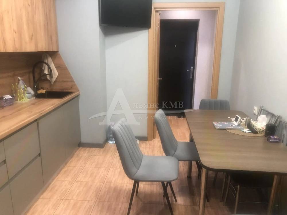 fe7c3295-5623-4114-b8e3-c50eee39a05c