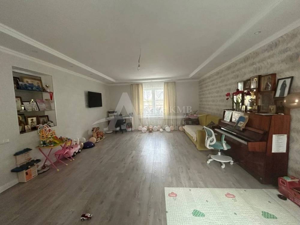 f4a3ae6b-ae20-40a4-bf48-733fce17b0c6